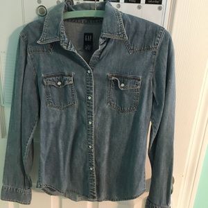Gap jean shirt style size medium
